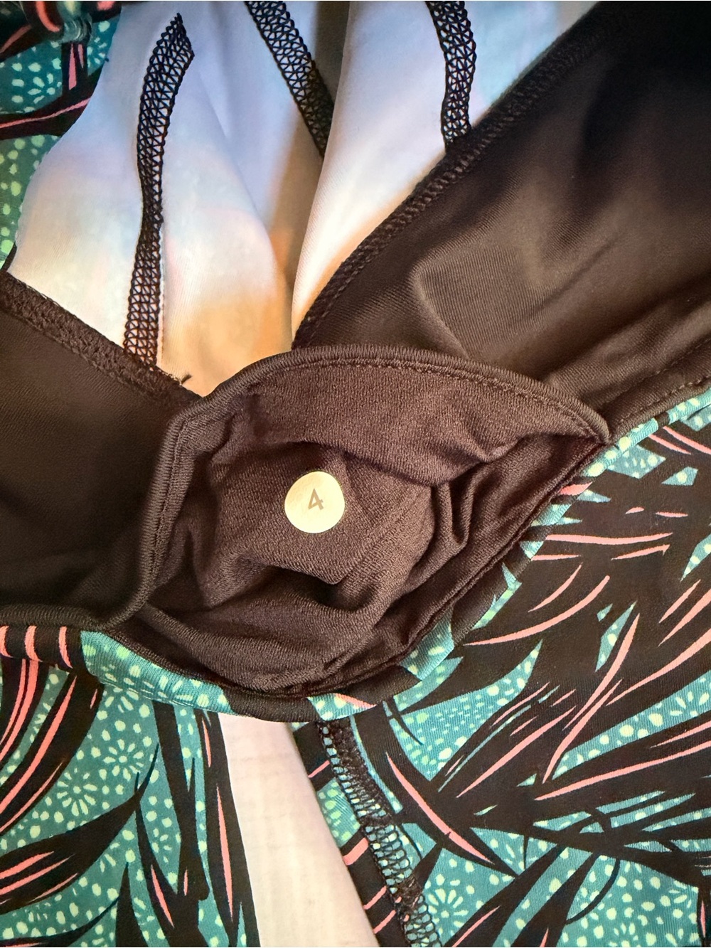 lululemon athletica Teal and Black Leaf-Print 7/8 Leggings - Picture 5 of 5